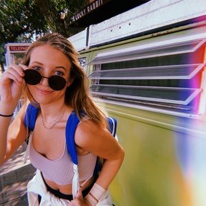 Meet your Posher, Bella